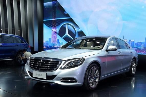 奥迪A4L的价位却比奔驰S级还奢华，媲美四缸发动机的油耗表现