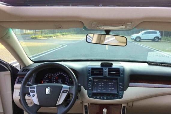 落地价36万，现在26万，车内听不见发动机的声音，成熟男人首选车