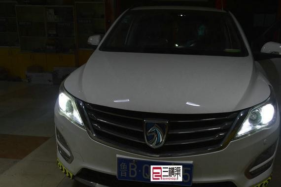 宝骏560升级超级海拉5透镜汉雷灯泡360红恶魔三横渠汽车大灯改装