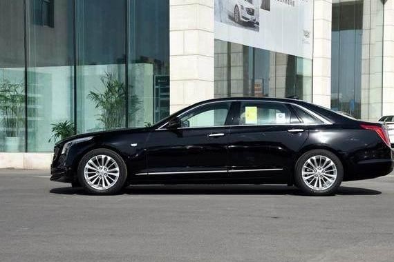 长5米2，上市时卖60万，如今跌至33万配四驱，为何依旧没人买？