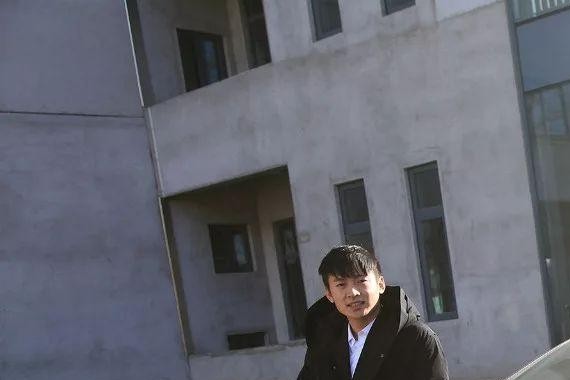 品凯迪拉克XTS：父子传承，两代绅士演绎不同格调