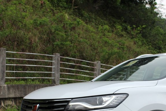 互联网SUV有亮点，中控大屏堪比特斯拉，卖10万到底值不值得买？