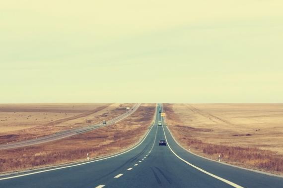 出去自驾游适合开什么车？