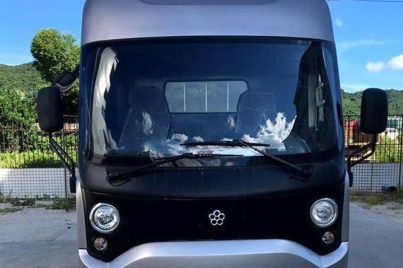 京东物流配送车原来是董明珠造的！这货太萌了吧！