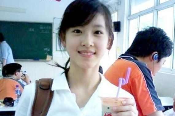 16岁成网红，身家暴涨500亿，和比尔盖茨吃饭，保镖300万豪车护驾