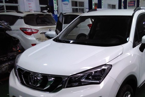 外观似奥迪，完爆宝骏510，高颜值和极高性价比，月销量破万！