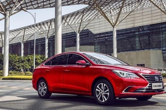 长安新逸动，是来和吉利帝豪说再见的么