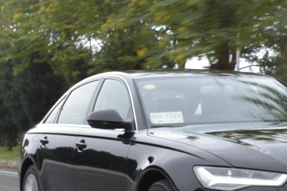 咬咬牙买了这4款车，10年都不愁过时！