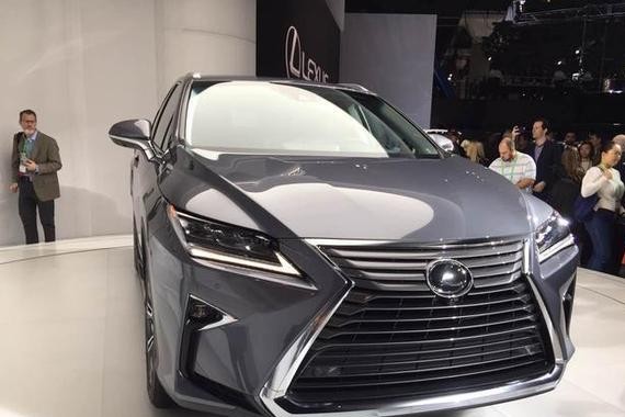 X7、GLS遇到对手了？7座雷克萨斯RX350L来了，比途观L还牛