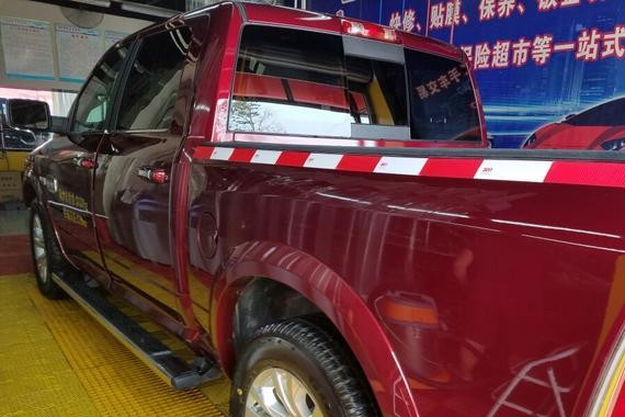 皮卡改装丨道奇公羊RAM长角号限量版霸气加装电动卷帘平盖和龙门架