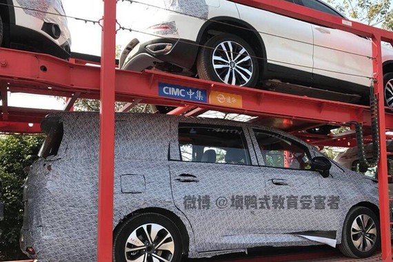 疑似广汽传祺GM6路试曝光 年内上市发售