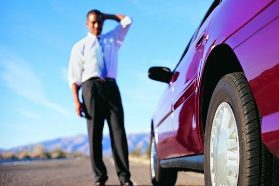 “一月8次郎”，这辆奔驰频繁爆胎就因为老司机开车太快？