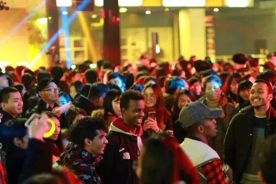 年轻，就是要折腾出一种仪式感