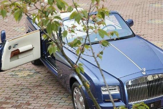 中国最美女富豪，老马都惧三分，身价百亿豪车傍身，却没人敢下手