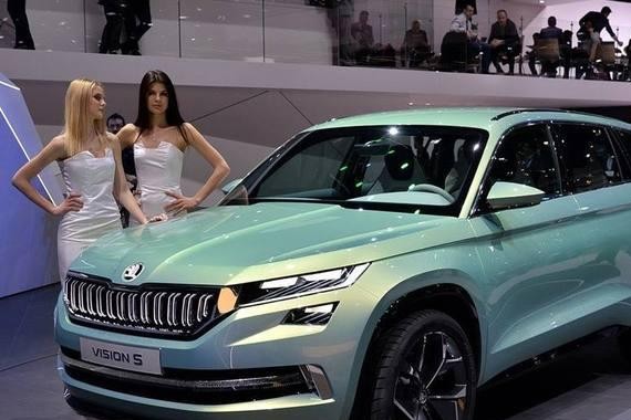 纯正德系SUV，混动配四驱，油耗仅1.8L，售价18万，颜值不输途观