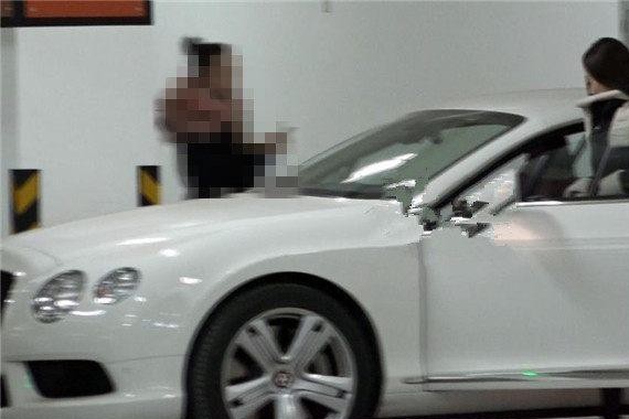 李小璐出游座驾大盘点！