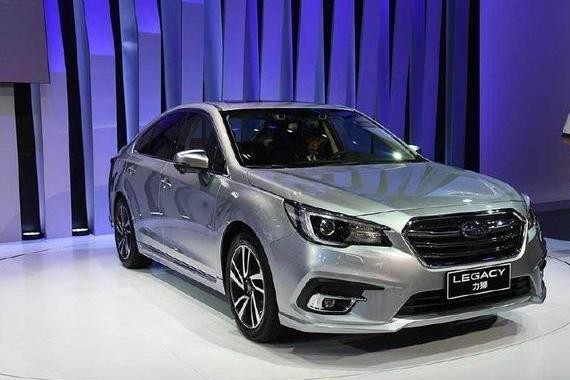 外观比凯美瑞帅气，仅售22万配四驱，操控还远超A4L