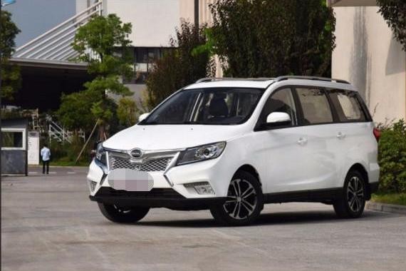 轴距2米8标配ESP，这车比宝骏便宜2万，油耗5毛全景天窗