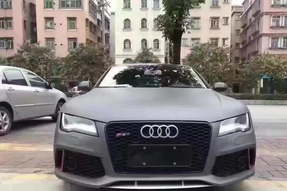 百万跑车奥迪RS7售价不到30万，得知原因后大家都表示值得