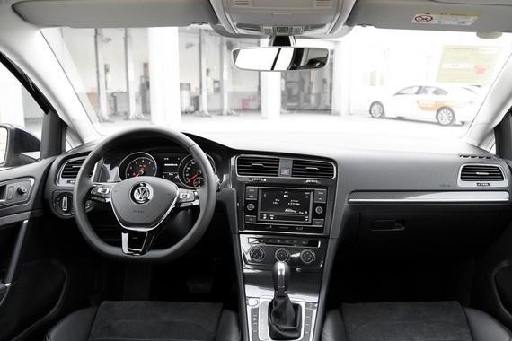 它是欧洲第一车，当年还加价，如今听销售说优惠1万，心凉了半截