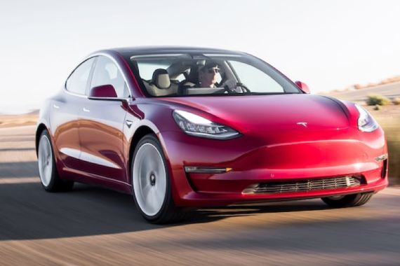 外媒首次实测特斯拉Model 3，多项性能完胜宝马330i