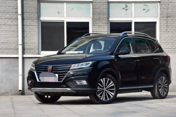 补贴4.4万，还免费送北上广车牌，这车卖25万配旋钮电子档把