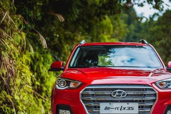 北京现代很闹心，销量被国产车压着，韩系合资SUV12万起助翻身