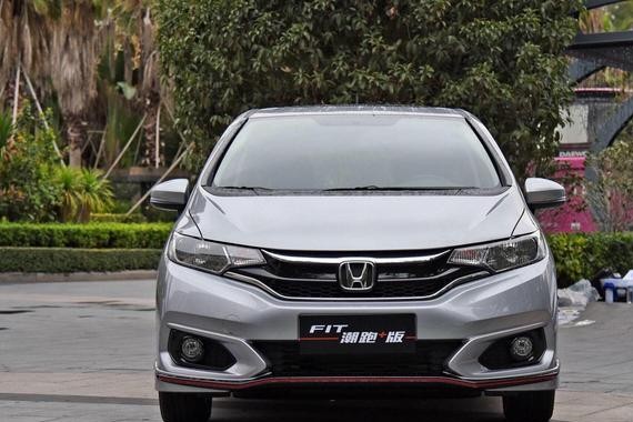 不买这台300万的本田，别说自己是铁粉！国内一年只卖三台