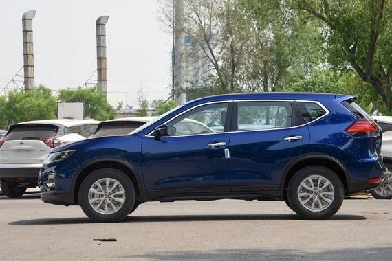 曾是硬派越野，如今成家用七座车，全球销量第一，卖16万碾压途观