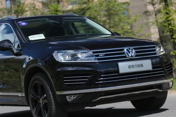 70多万提了大众途锐，六缸加空气悬架，不输保时捷卡宴