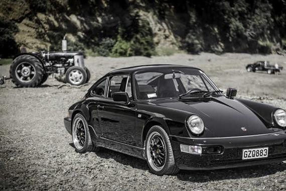 上次开这台车，被“警察”追了很久，操控还是很不错的