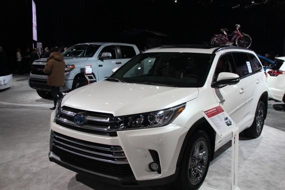 汉兰达混动版动力更强，配置更丰富！