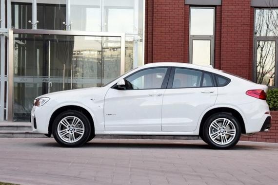 宝马失误的车，上市3年总销量不过10万，X6缩小版亏本卖车