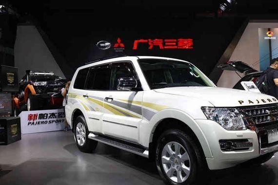 新款三菱帕杰罗，外观内饰全面升级，9英大屏智能互联