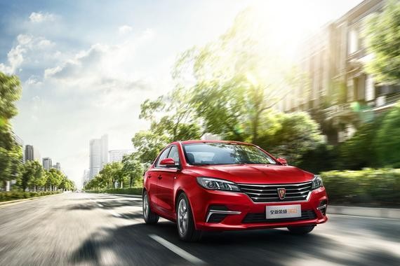 全新荣威360 PLUS上市 售价7.79万元-12.99万元