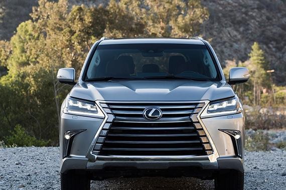雷克萨斯中东版 LX570硬派SUV宝马X6奥迪Q7遇到劲敌