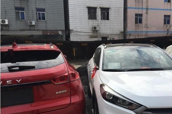 新提WEY VV7倒个车就成了这样，车主：车太大了，很后悔买它