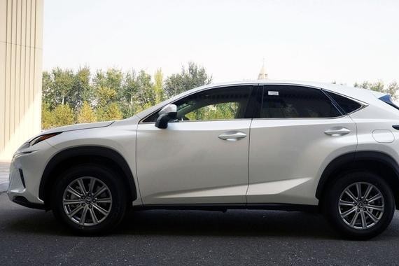 做工比奔驰出色，格调远超奥迪，进口不到30万，女生开优越感十足