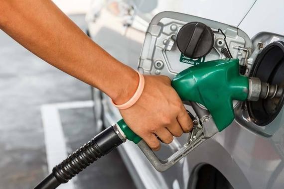 有这几个不正确驾驶习惯，再省油的车子都费油