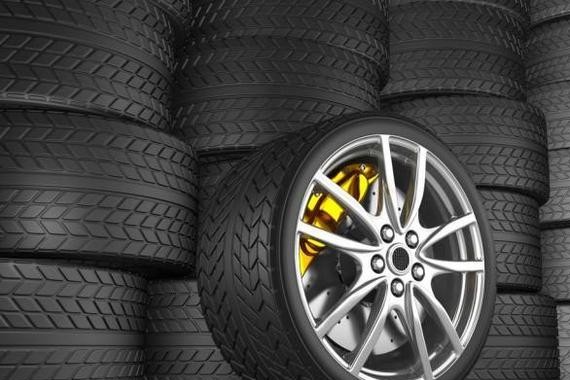 轮胎多久换一次？按年限？按里程？还是……