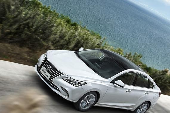 颜值当道 长安睿骋CC不输大众CC