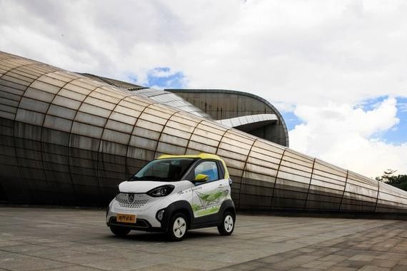 这是1辆回头率超过法拉利的“玩具车” 来自广西独家——宝骏E100