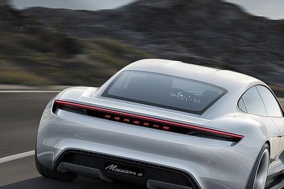 保时捷的纯电动跑车Mission E预计2019年登场