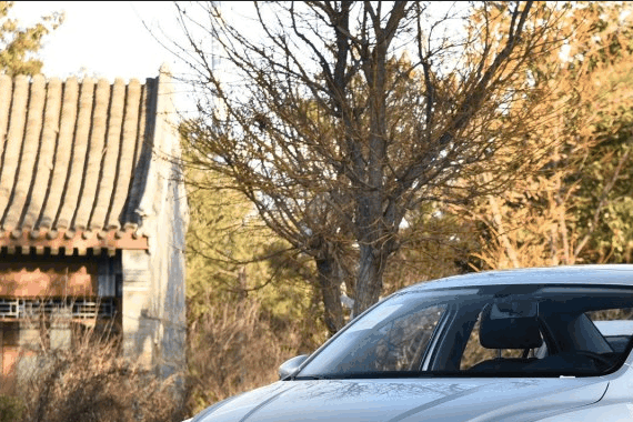 3款90后最喜欢的轿车, 6L油耗, 50万公里无大修!