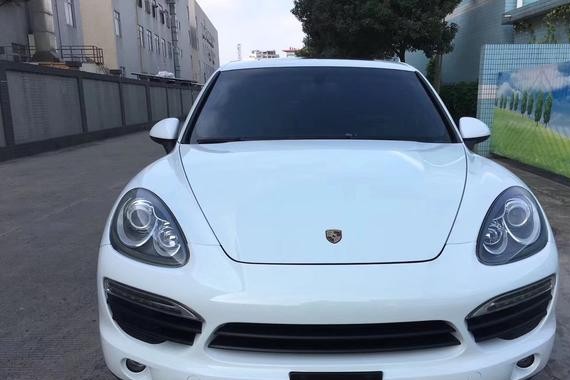 市场价147万, 如今仅售27万, 车龄5年掉价100万, 卖家含泪想转手