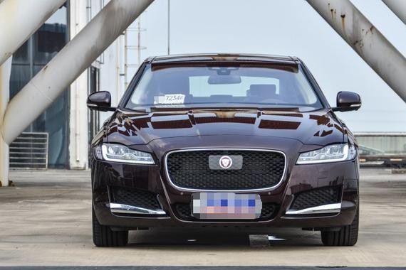 车长超5米1，前脸造型霸气！上市就降13万，奥迪A6不服不行！