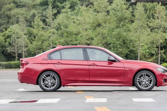 奥迪A4L和宝马3系哪个好？请看车主是怎么说的