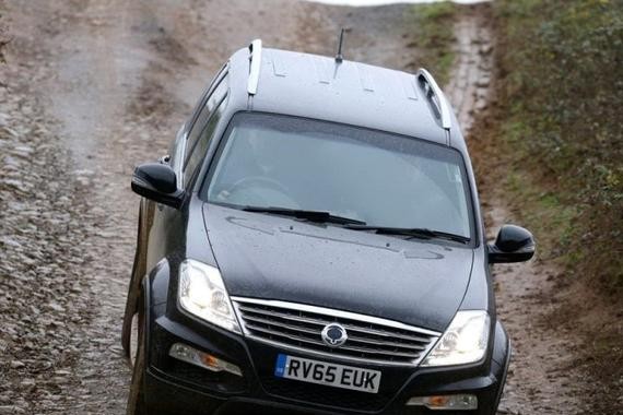 卡车被挂上Sport后缀，被称为最接近SUV的皮卡，座舱竟比货箱大