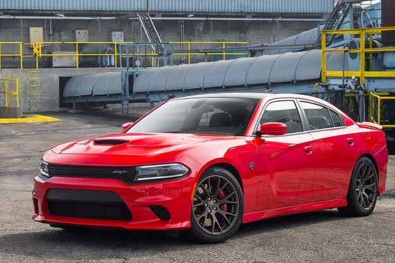 700马力只卖40万，比超跑便宜300万，法拉利都惨遭打脸