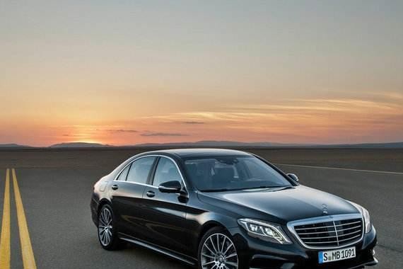 奔驰s600后排座椅和我寝室的床哪个舒服？